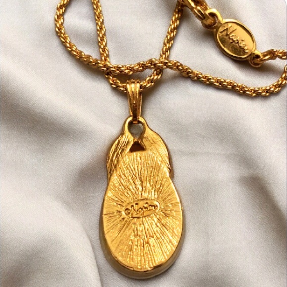 Vintage Signed Napier Gold Toned Chain Pearl Teardrop Rhinestone Necklace - Picture 3 of 3